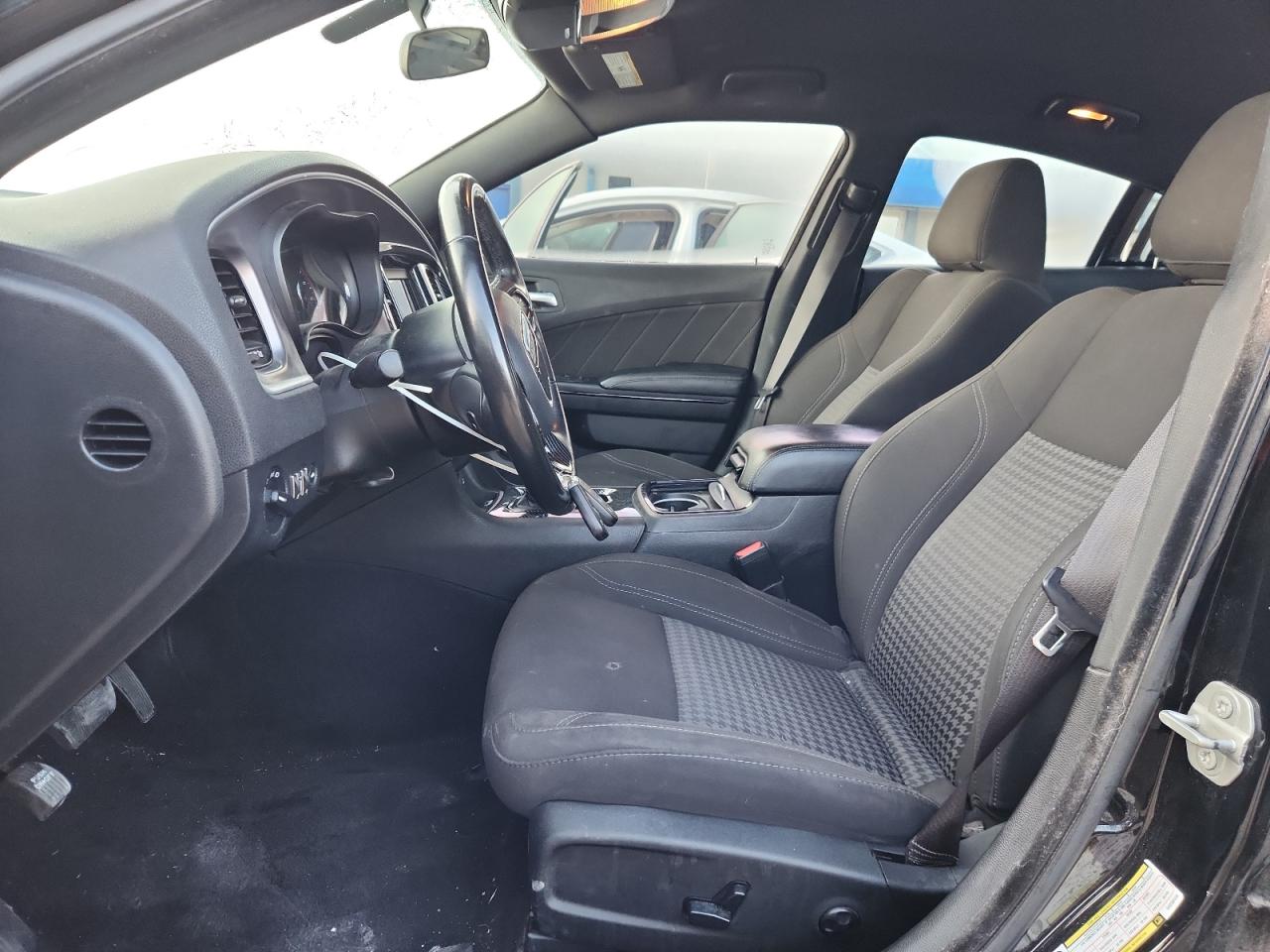 Dodge Charger Sxt Image 9