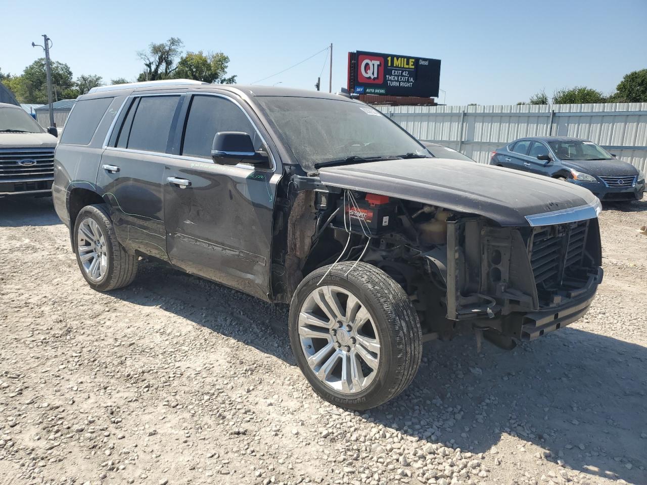 Cadillac Escalade Luxury Image 3