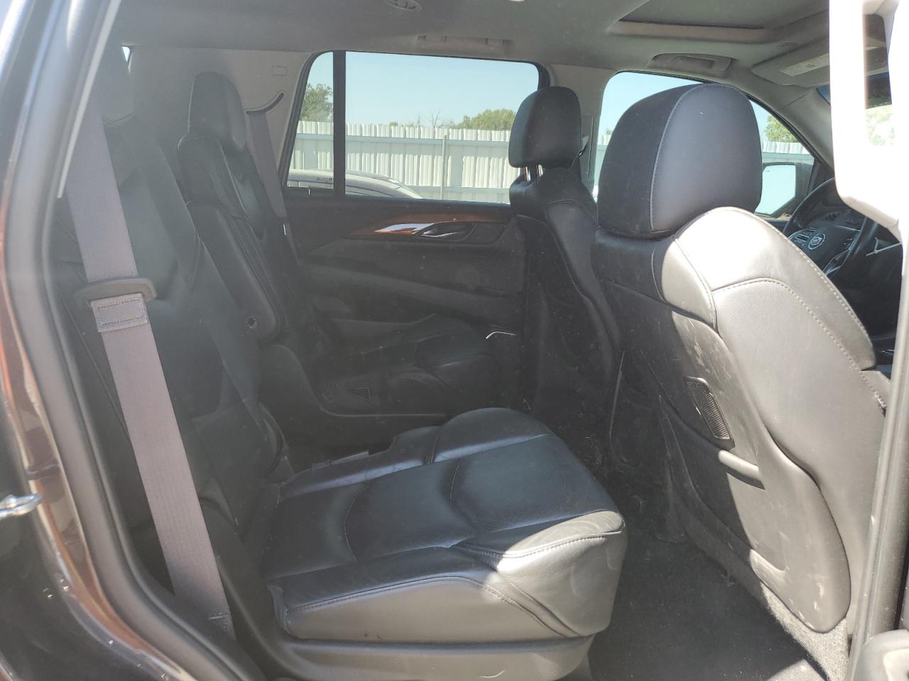 Cadillac Escalade Luxury Image 10