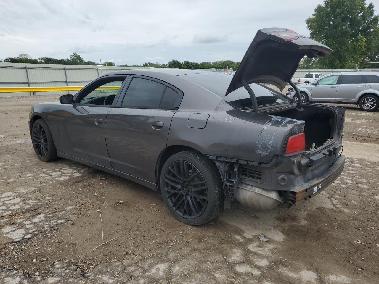 Dodge Charger Se Image 12