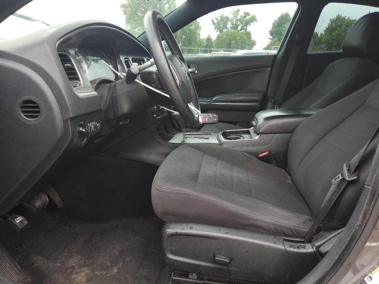 Dodge Charger Se Image 5