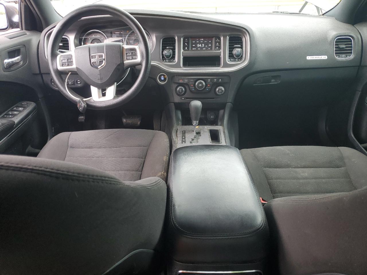 Dodge Charger Se Image 11