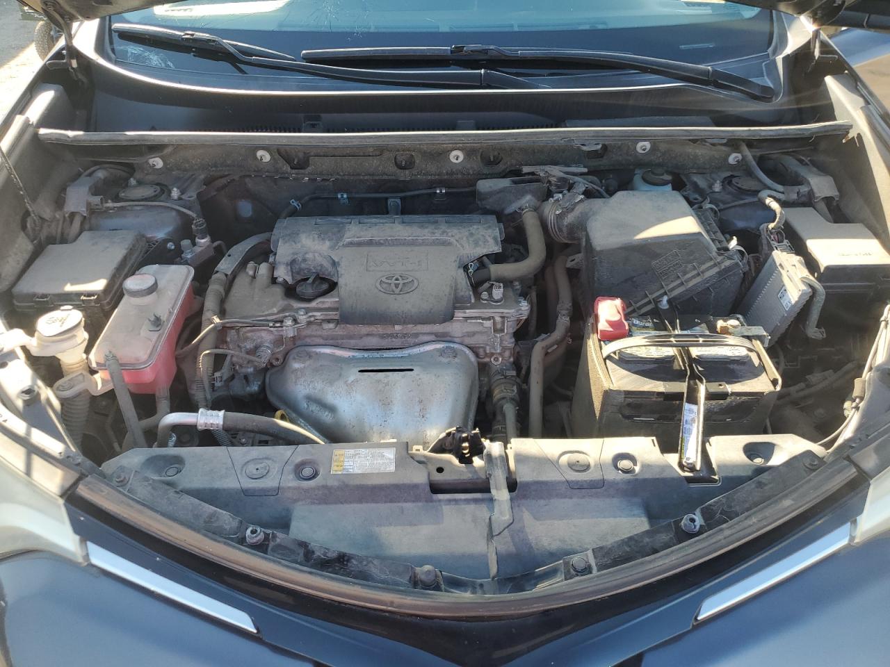 Toyota RAV4 Le Image 5