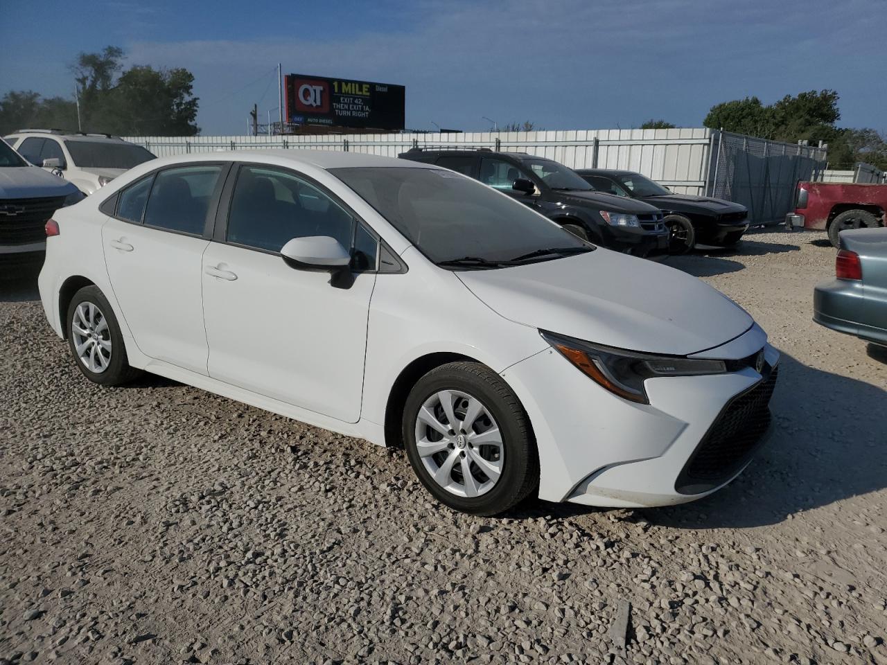 Toyota Corolla Le Image 12