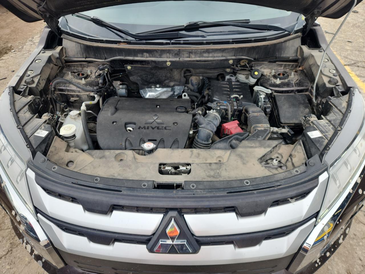 Mitsubishi Outlander Es Image 10