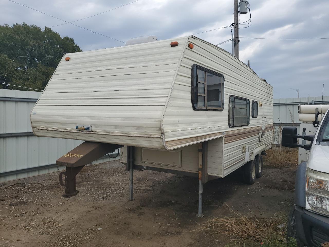 Layton 5th Wheel Image 3