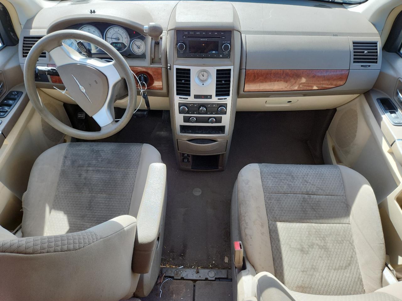 Chrysler Minivan Lx Image 3