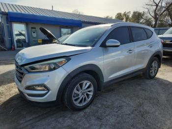  Salvage Hyundai TUCSON