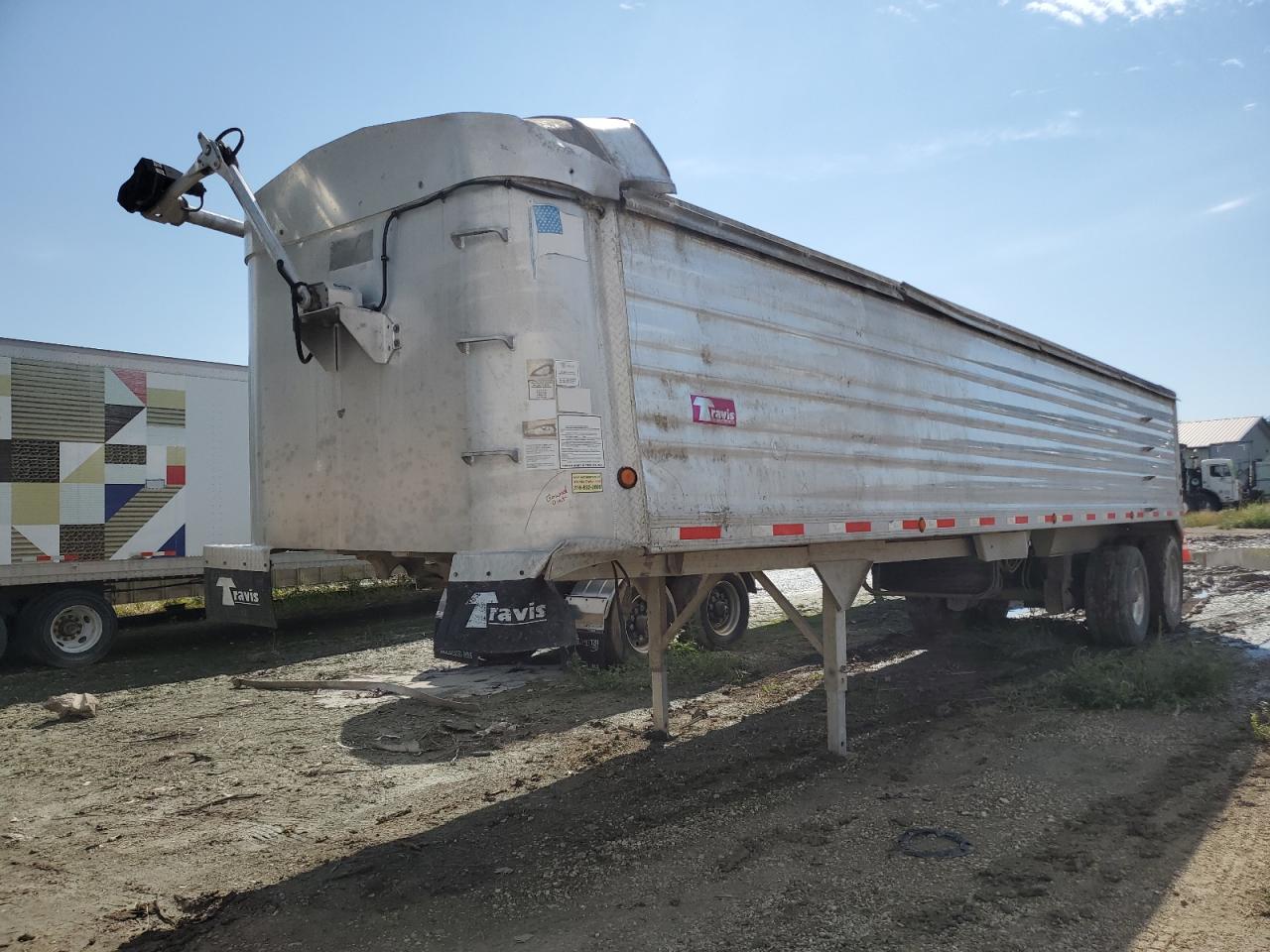 Travis Trailer Image 10