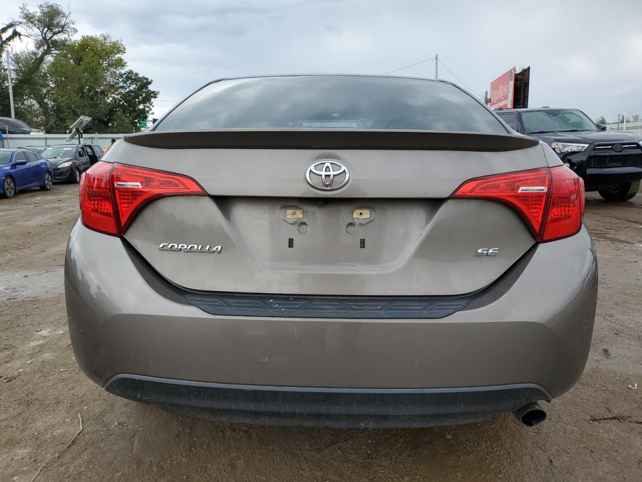 Toyota Corolla L Image 5