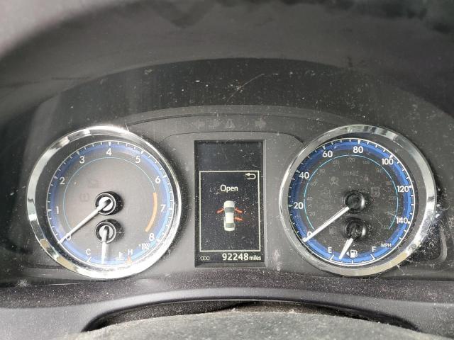 Toyota Corolla L Image 8