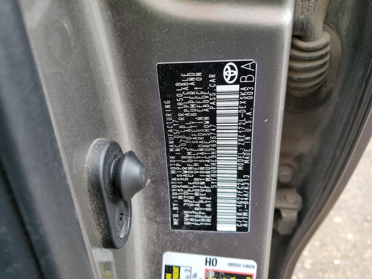 Toyota Corolla L Image 6