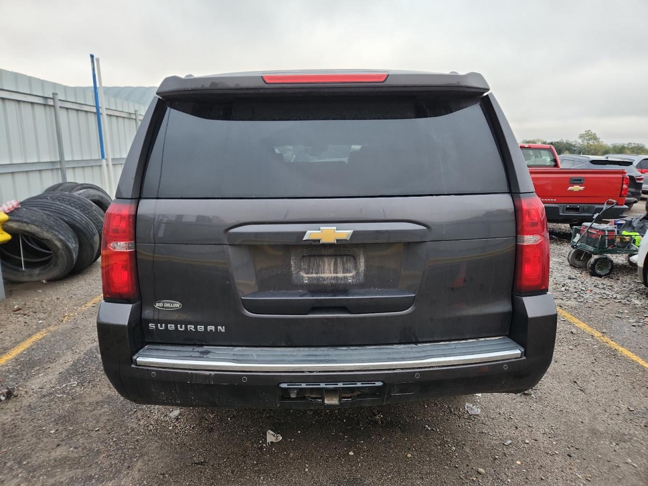 Chevrolet Suburban K1500 Ltz Image 5
