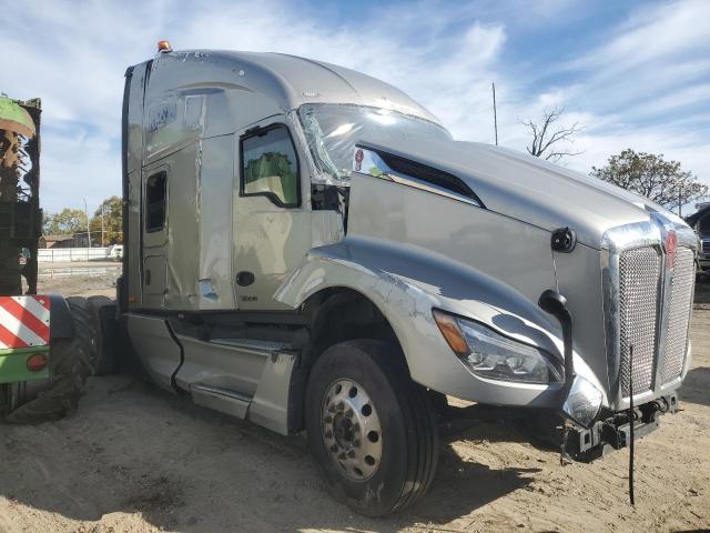  Salvage Kenworth T680