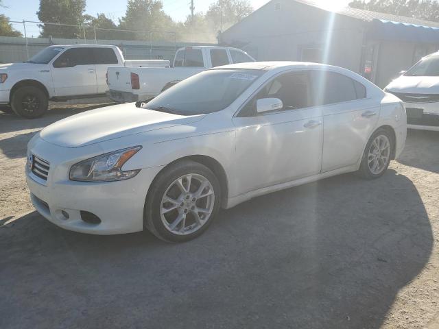  Salvage Nissan Maxima