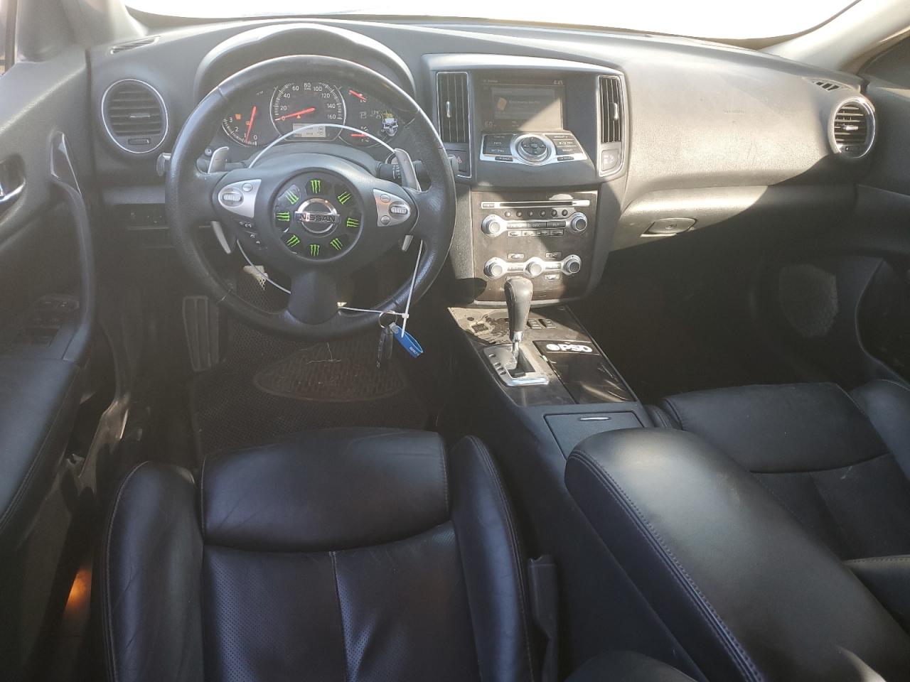 Nissan Maxima S Image 6