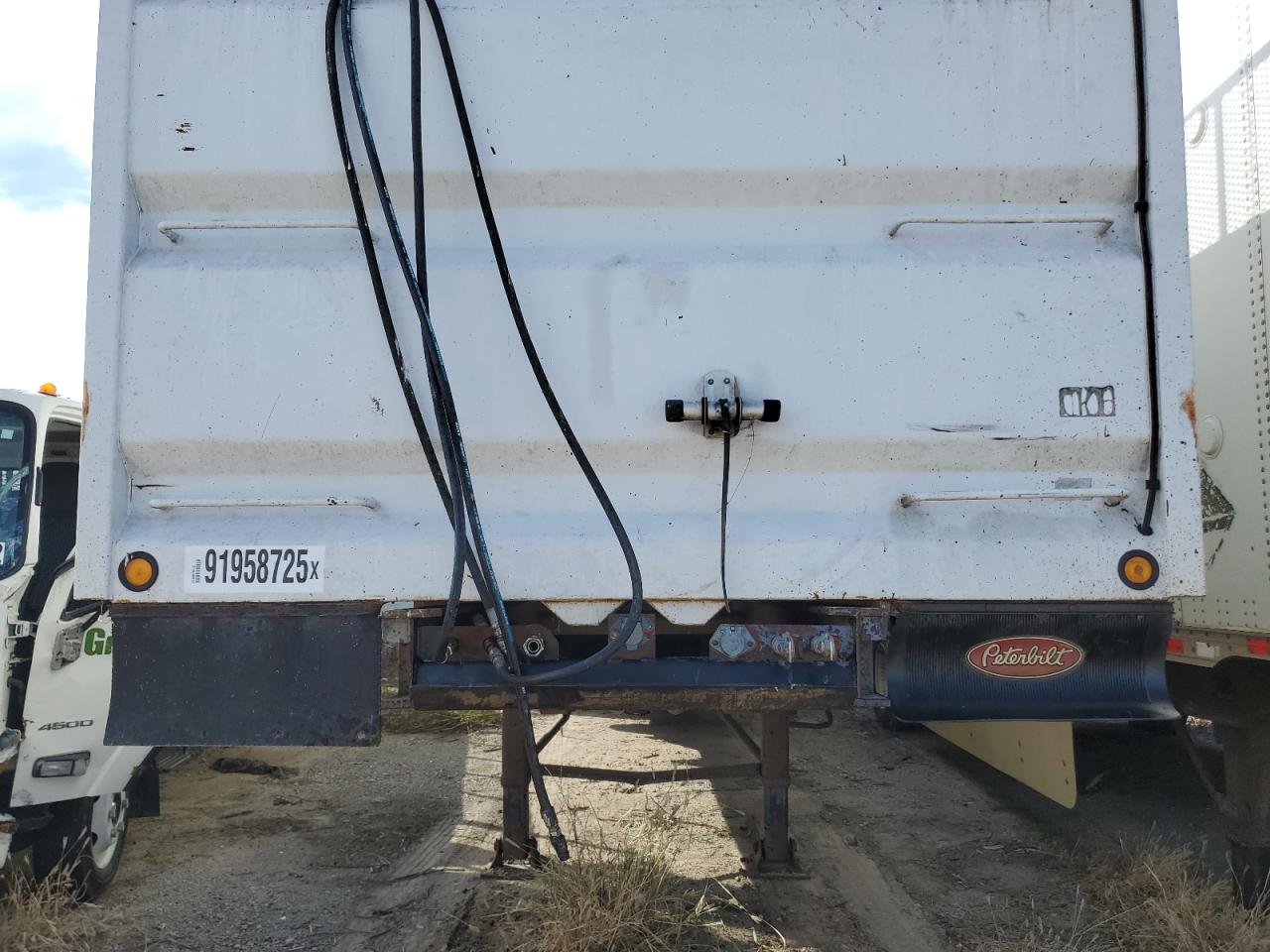 Dump Trailer Image 9