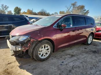  Salvage Chrysler Minivan