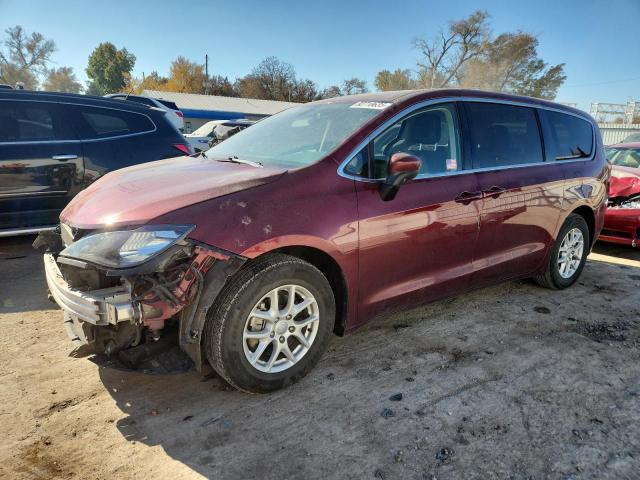  Salvage Chrysler Minivan
