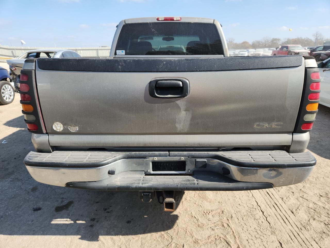 GMC Sierra K1500 Image 3