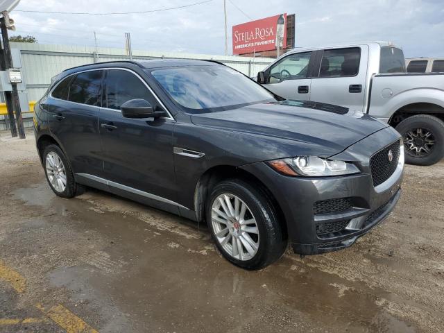 Jaguar F-PACE Prestige Image 12