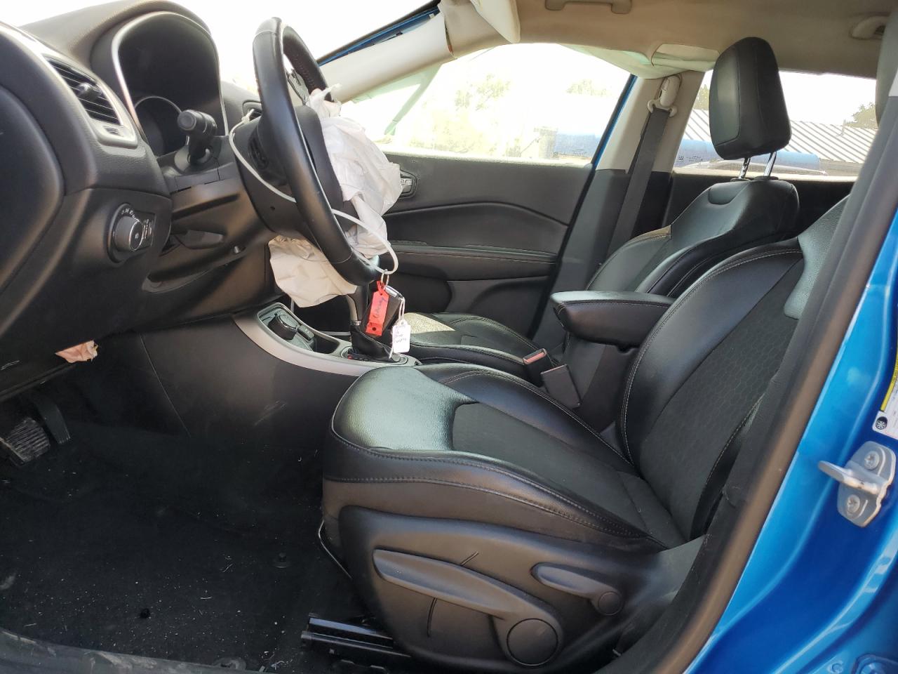 Jeep Compass Latitude Image 9