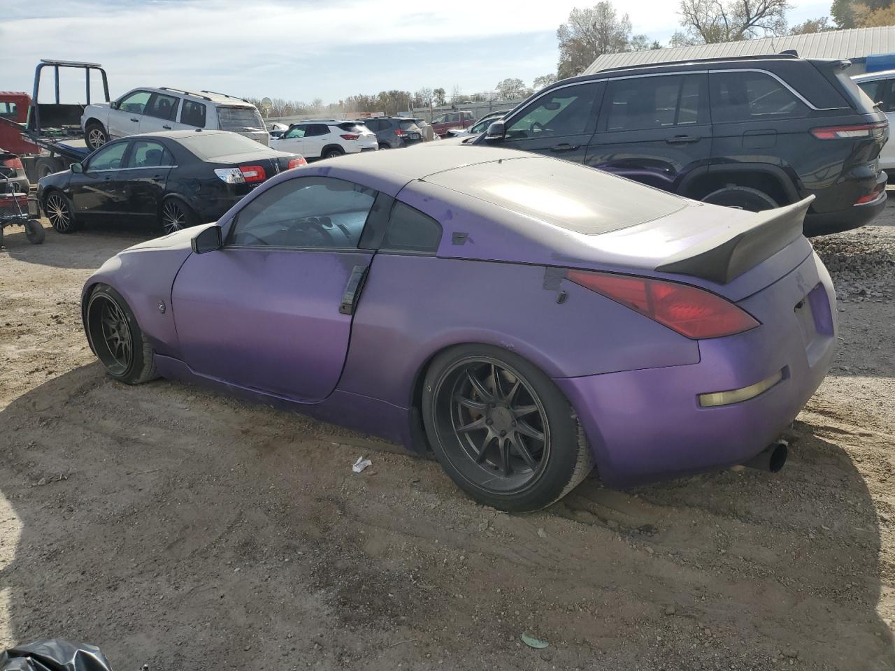 Nissan 350Z Coupe Image 11