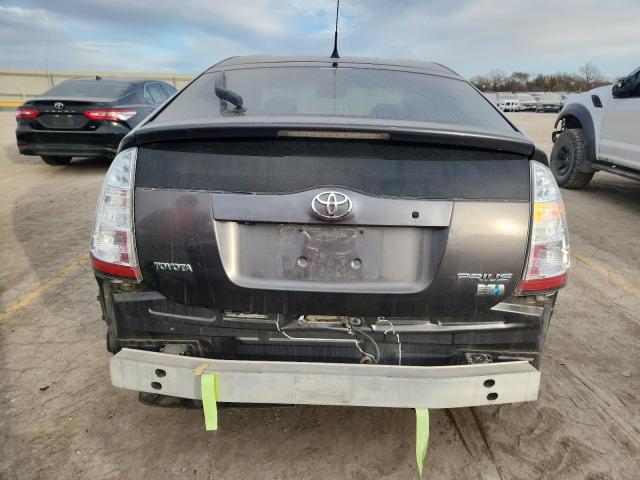 Toyota Prius Image 12