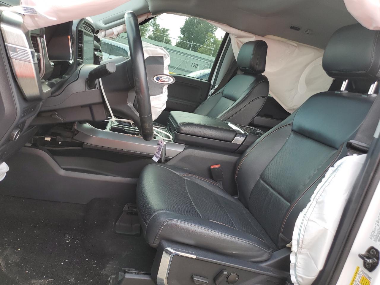 Ford F-150 Supercrew Image 3