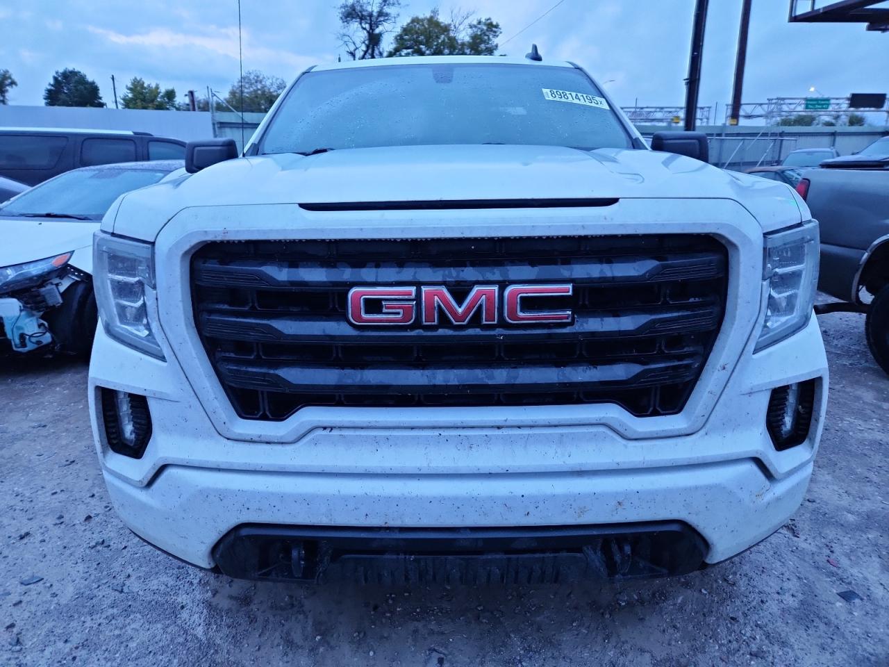 GMC Sierra C1500 Elevation Image 3