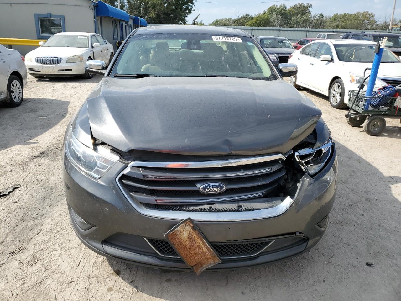 Ford Taurus Limited Image 2