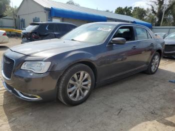  Salvage Chrysler 300