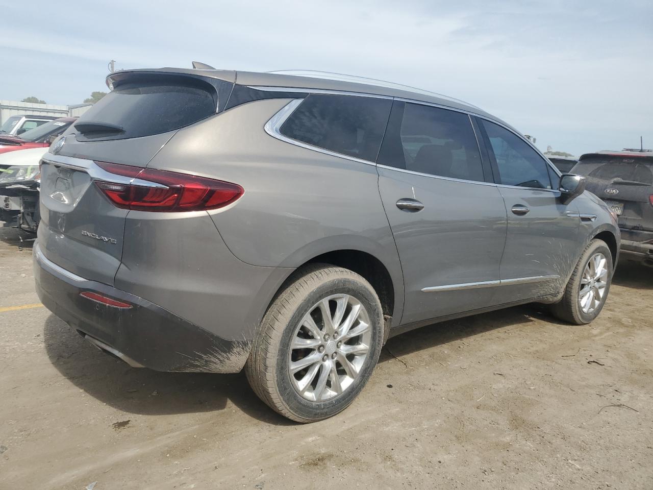 Buick Enclave Essence Image 3