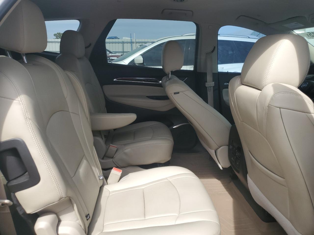 Buick Enclave Essence Image 9