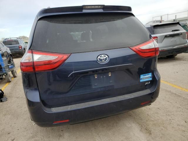 Toyota Sienna Xle Image 3