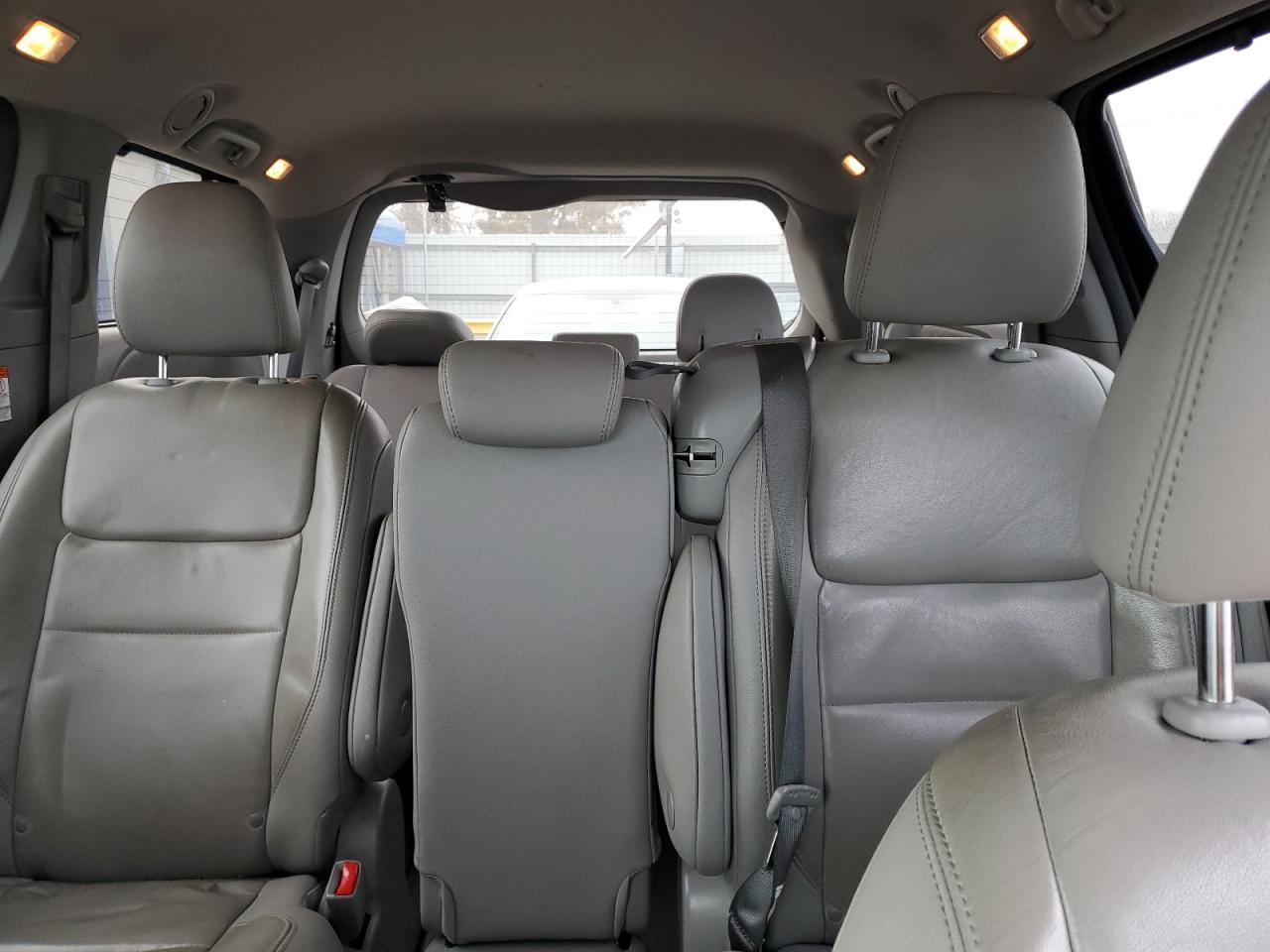 Toyota Sienna Xle Image 8