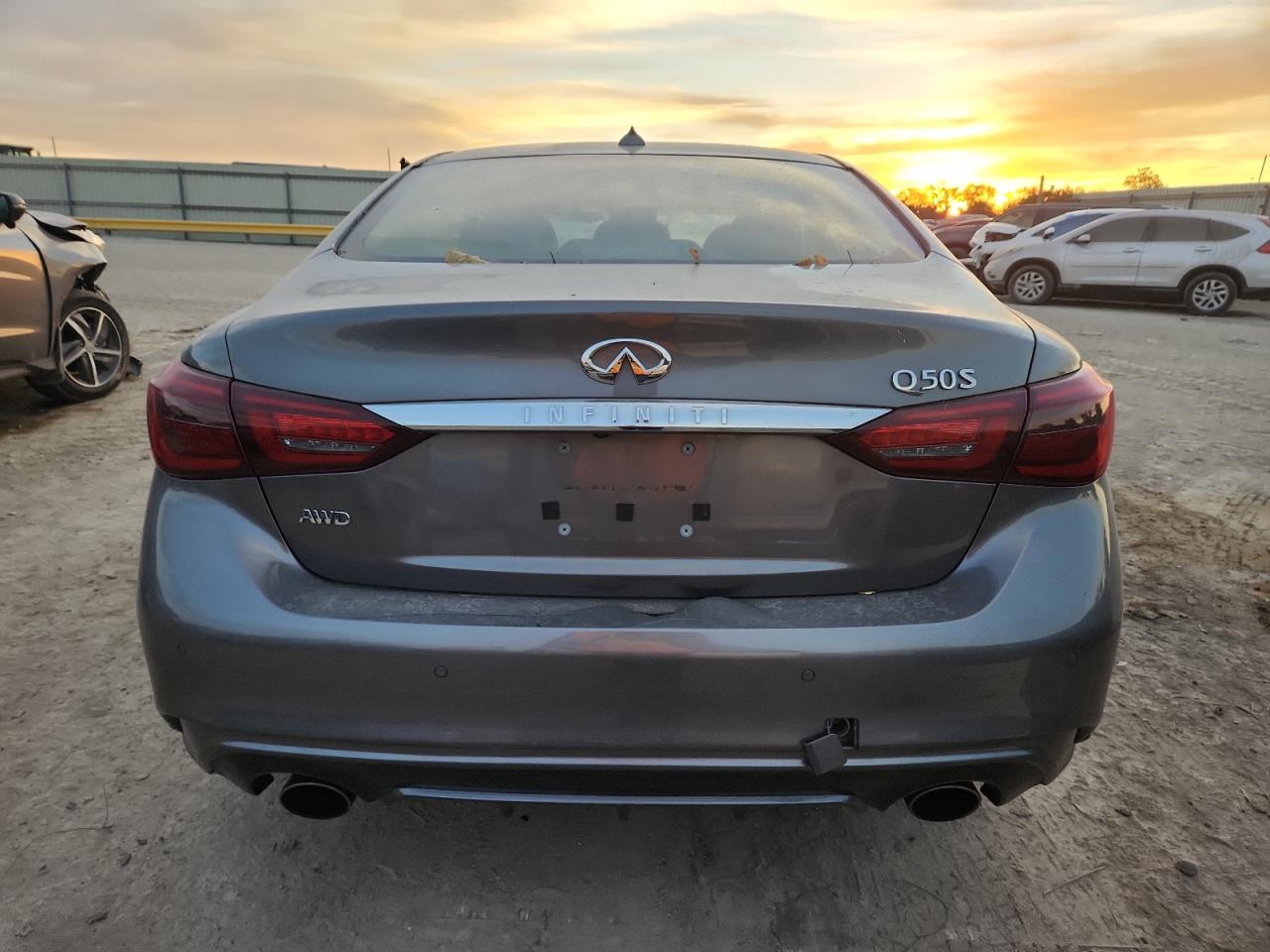 INFINITI Q50 Luxe Image 6