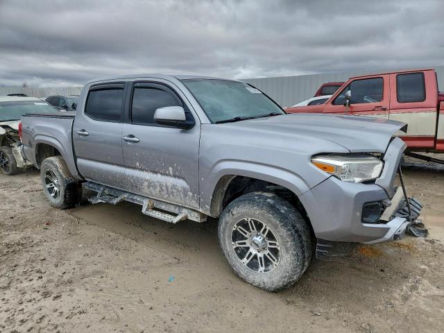 Toyota Tacoma Double Cab Image 8