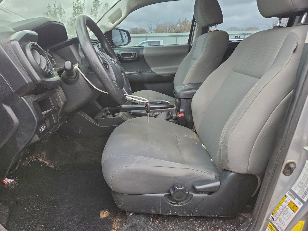 Toyota Tacoma Double Cab Image 6