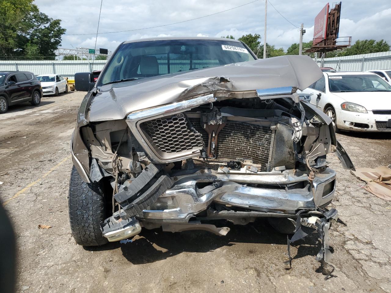 Ford F-150 Supercrew Image 8