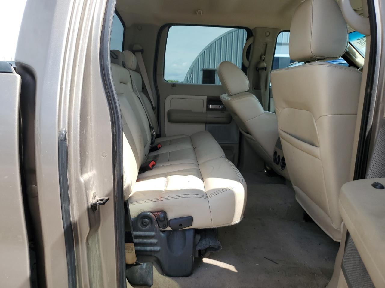 Ford F-150 Supercrew Image 3