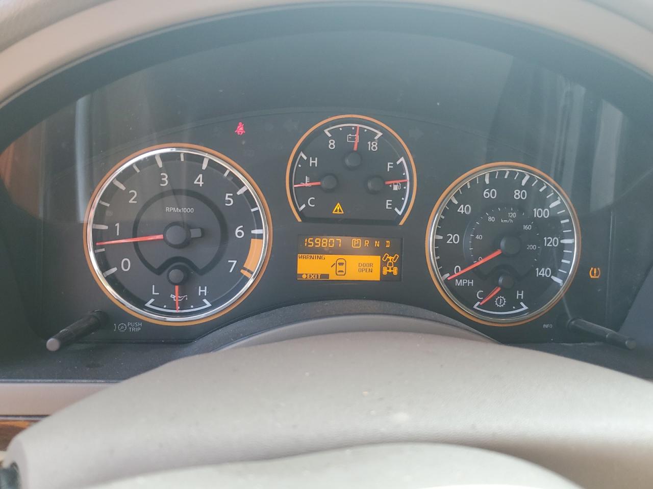 Nissan Armada Platinum Image 10