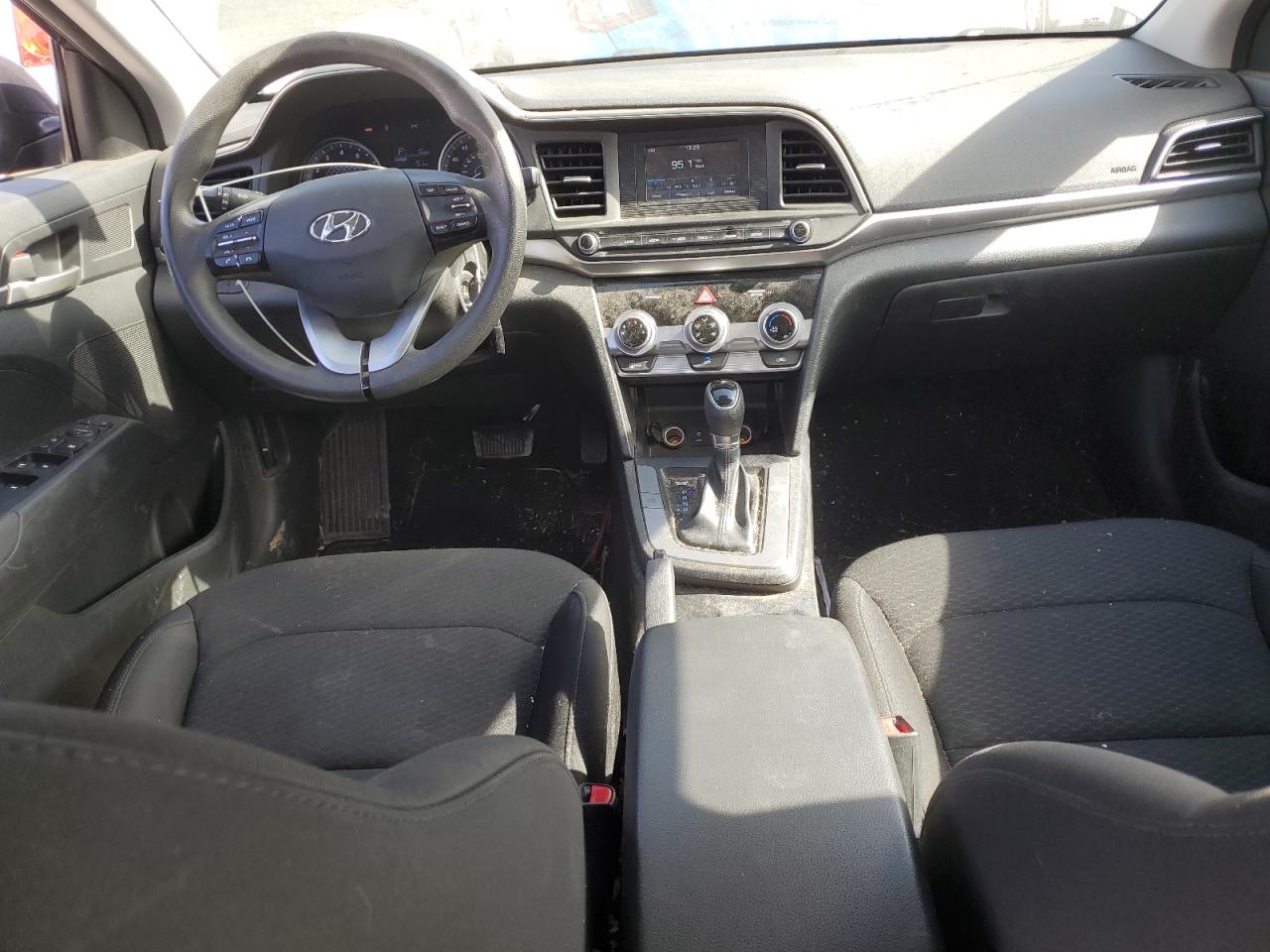 Hyundai ELANTRA Se Image 10