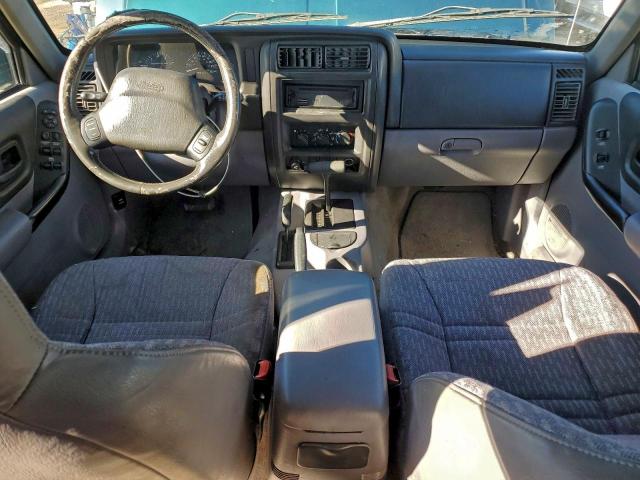 Jeep Grand Cherokee Sport Image 10