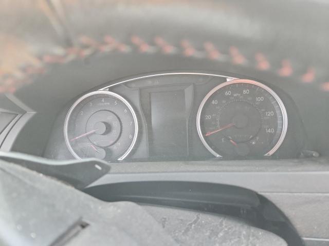 Toyota Camry Le Image 12