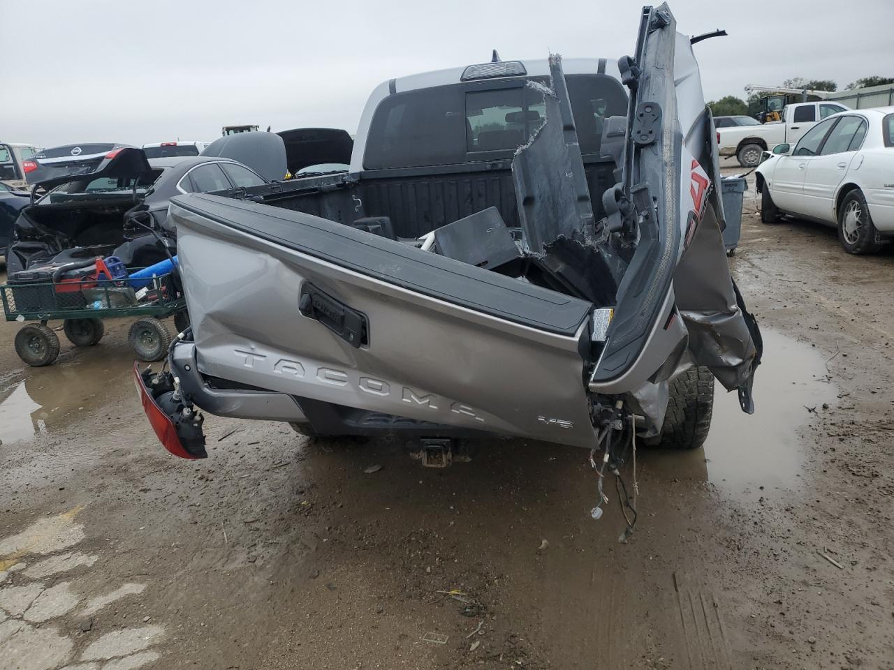Toyota Tacoma Double Cab Image 5