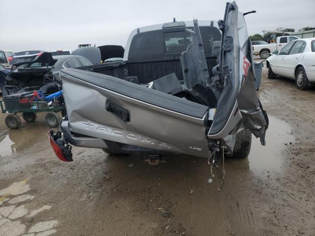 Toyota Tacoma Double Cab Image 5