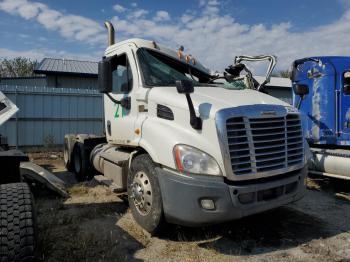 Salvage Freightliner Cascadia