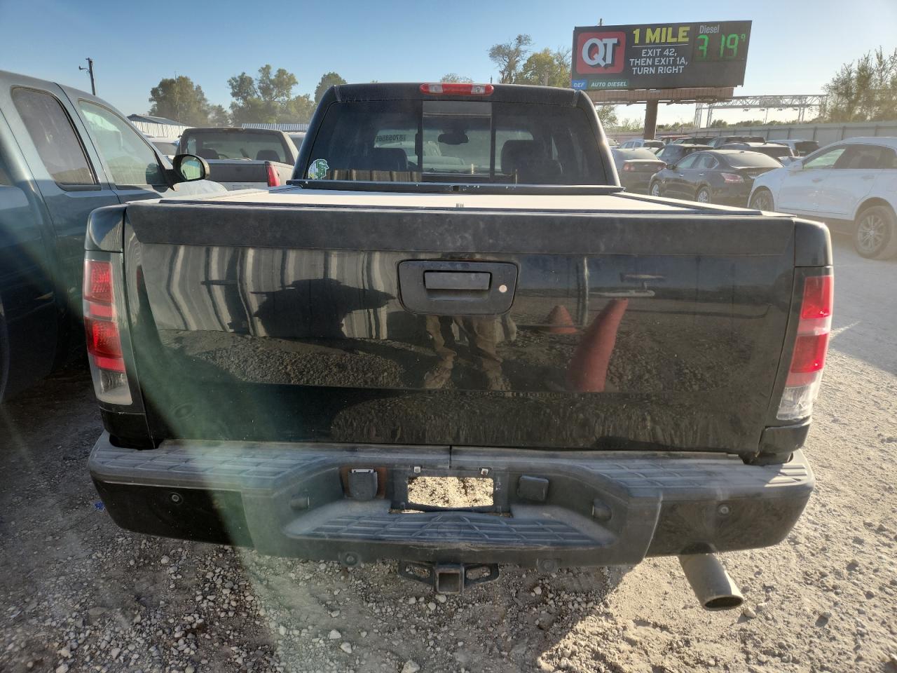 GMC Sierra Denali Image 8