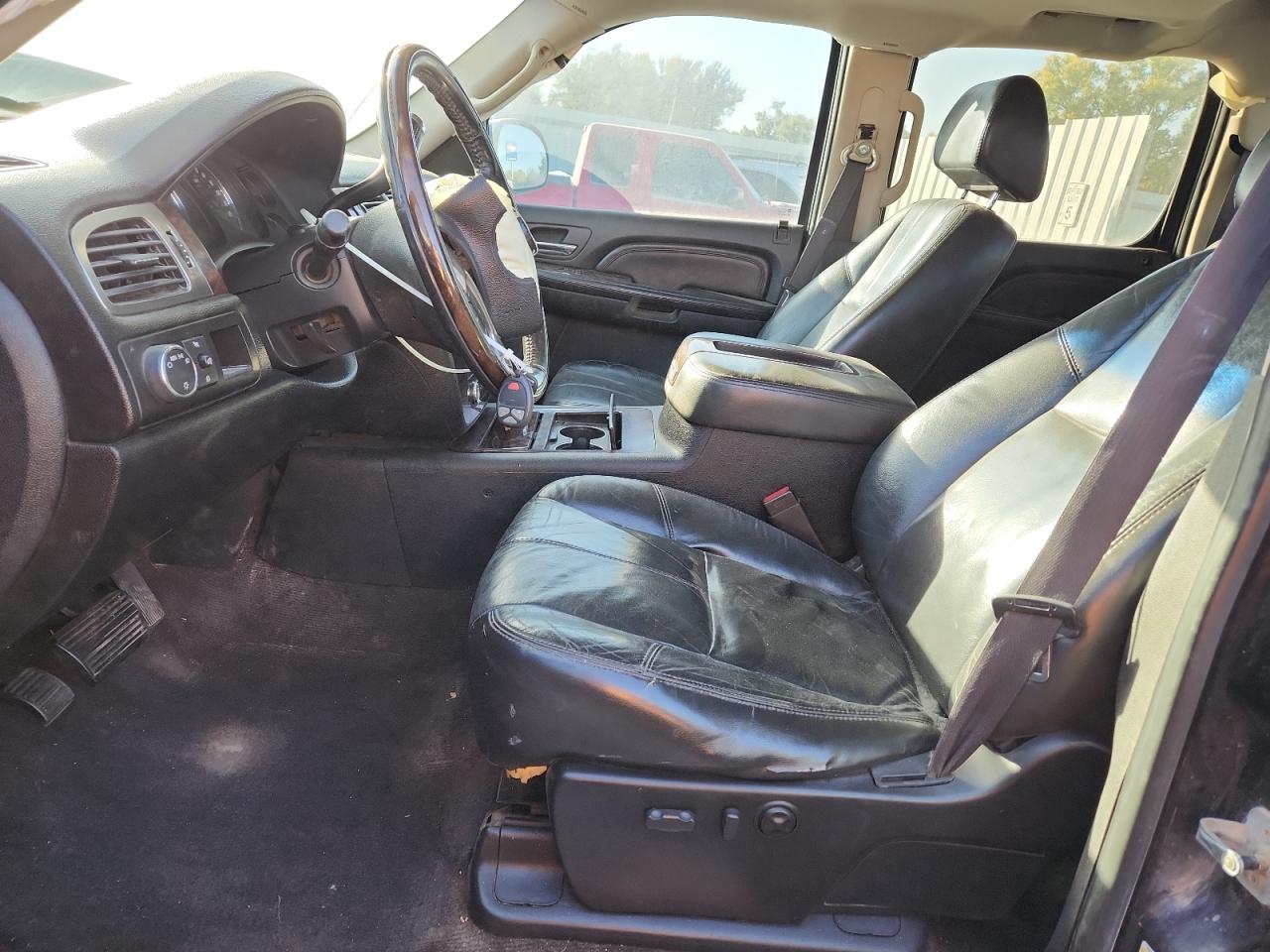 GMC Sierra Denali Image 3